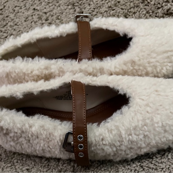 H&M Cream Shearling Flats with Brown Strap - Picture 5 of 6